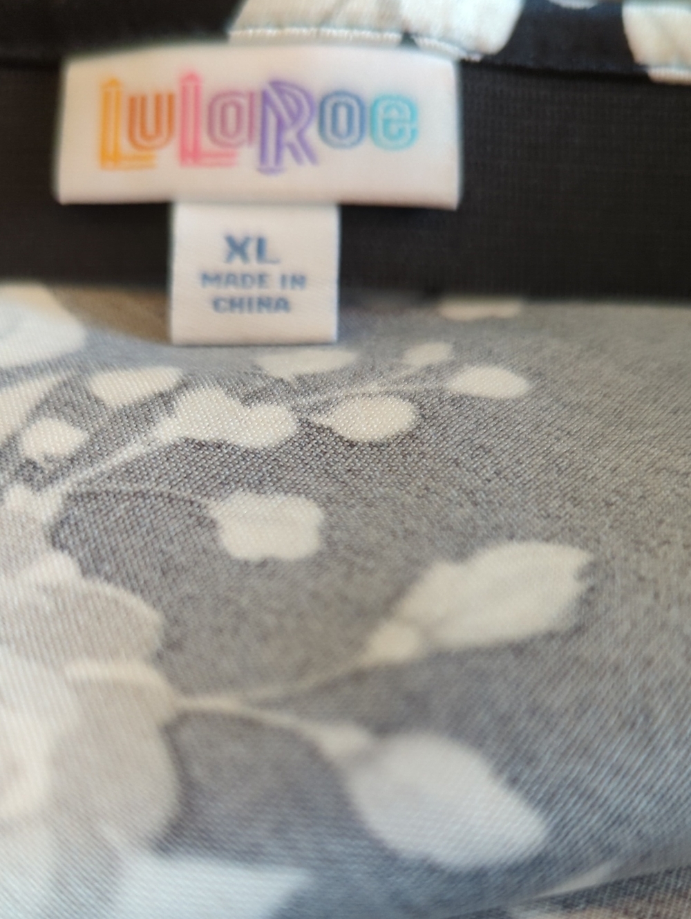 Lularoe Autumn Satin Dkirt - Picture 3 of 3